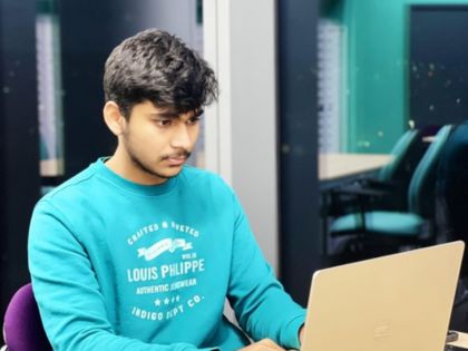 ICRGU Computing student Zuhaib taking part in RGU's hackathon